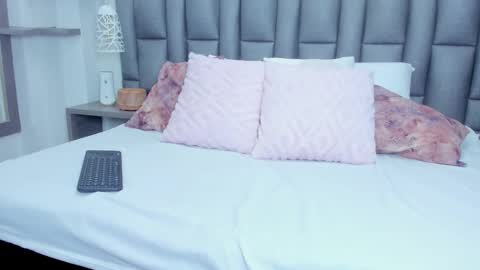 Snapshot of zoekrug chatting on February 2026 12:34:02 PM Zoe Krug online show from February 2026 12:34:02 PM