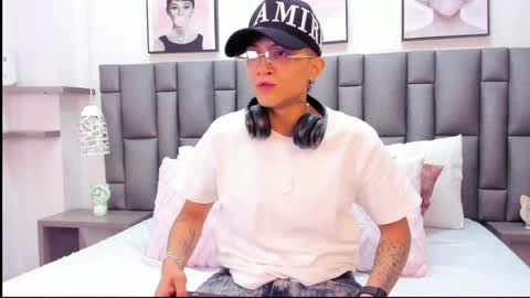 Snapshot of zoekrug chatting on March 2026 12:12:02 PM Zoe Krug online show from March 2026 12:12:02 PM