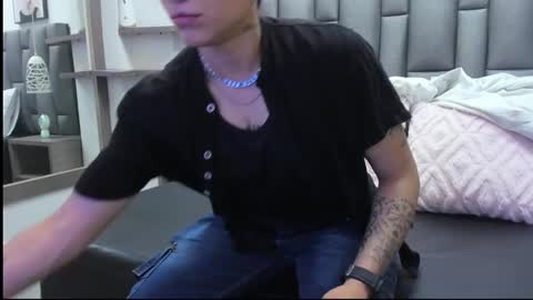 Snapshot of zoekrug chatting on March 2026 11:59:01 AM Zoe Krug online show from March 2026 11:59:01 AM