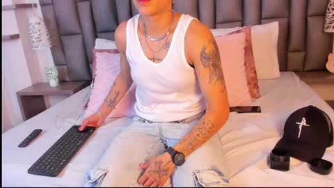 Snapshot of zoekrug chatting on March 2026 12:30:02 PM Zoe Krug online show from March 2026 12:30:02 PM