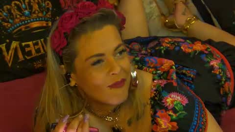 Snapshot of zoemesmerizee chatting on June 2026 05:12:01 AM ZoeMesmerize online show from June 2026 05:12:01 AM