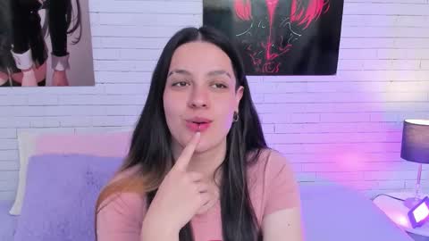 Snapshot of zoemurphy_ chatting on November 2025 04:56:01 AM ZOE online show from November 2025 04:56:01 AM