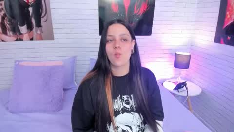 Snapshot of zoemurphy_ chatting on November 2025 05:43:01 AM ZOE online show from November 2025 05:43:01 AM