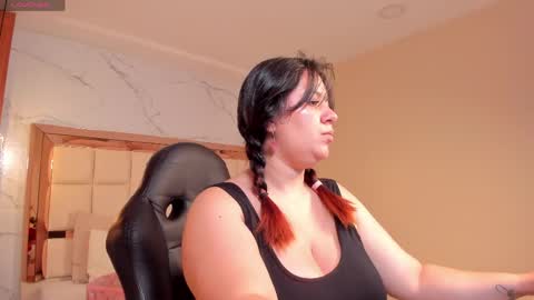 Zoes online show from April 2026 11:37:01 AM