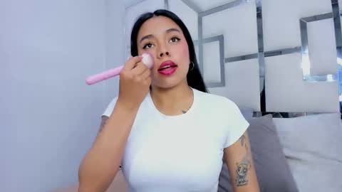 Snapshot of zoeswanx chatting on October 2025 01:31:02 PM ZoeSwam online show from October 2025 01:31:02 PM