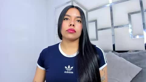 Snapshot of zoeswanx chatting on October 2025 12:17:02 PM ZoeSwam online show from October 2025 12:17:02 PM