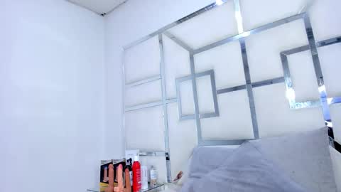 Snapshot of zoeswanx chatting on November 2025 11:54:01 AM ZoeSwam online show from November 2025 11:54:01 AM