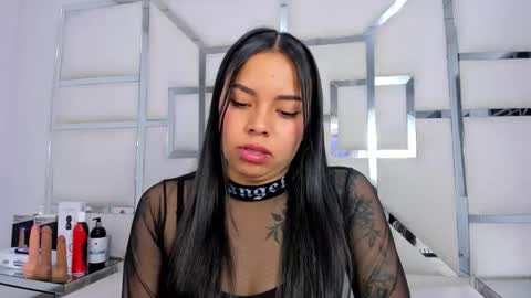 Snapshot of zoeswanx chatting on November 2025 02:54:01 AM ZoeSwam online show from November 2025 02:54:01 AM