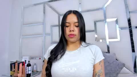 Snapshot of zoeswanx chatting on November 2025 11:20:02 AM ZoeSwam online show from November 2025 11:20:02 AM