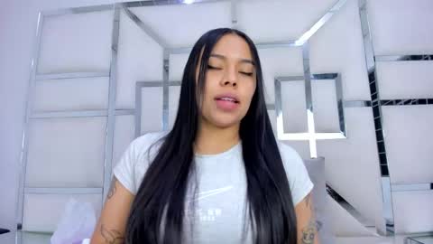 Snapshot of zoeswanx chatting on December 2025 11:30:02 AM ZoeSwam online show from December 2025 11:30:02 AM