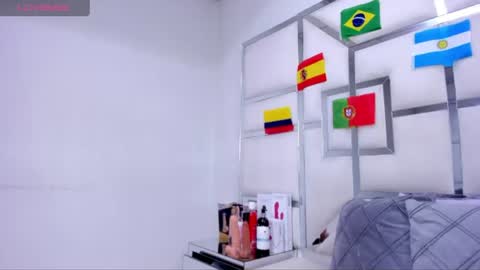 ZoeSwam online show from June 2026 12:30:01 PM