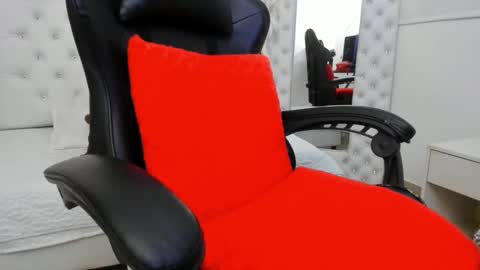 Snapshot of zoeth_ruiz chatting on December 2024 01:05:02 PM zoeth_ruiz online show from December 2024 01:05:02 PM