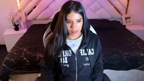 Zoe online show from April 2026 12:43:01 PM