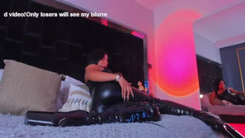 Snapshot of zoevidal_ chatting on February 2025 06:07:01 PM zoevidal_ online show from February 2025 06:07:01 PM