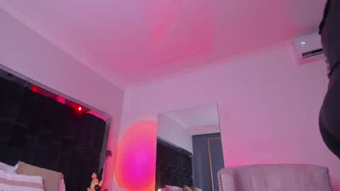 Snapshot of zoevidal_ chatting on February 2025 11:39:02 AM zoevidal_ online show from February 2025 11:39:02 AM