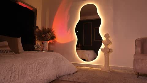 zoevidal_ online show from November 2025 11:53:02 AM