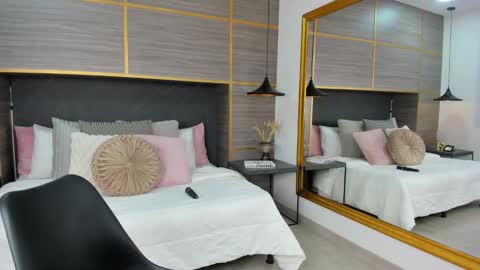 ZOE online show from December 2025 11:08:02 AM