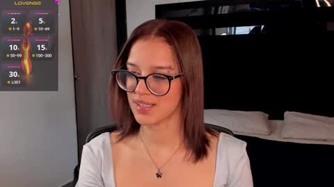 Snapshot of zoewestt chatting on October 2025 02:27:01 PM Zoe online show from October 2025 02:27:01 PM