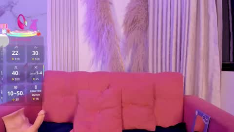 Snapshot of zoewestt chatting on December 2025 05:02:02 AM Zoe online show from December 2025 05:02:02 AM