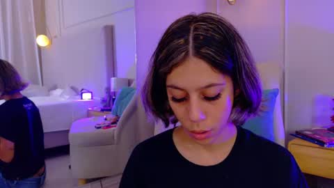 Zoey online show from July 2026 07:39:01 PM