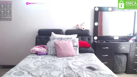 zohe online show from December 2024 12:44:02 PM