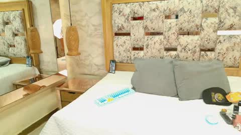 zoley  online show from September 2025 03:11:02 AM