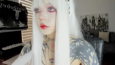 Snapshot of zombieeporcelainex chatting on March 2026 07:09:01 PM SOPHIE online show from March 2026 07:09:01 PM
