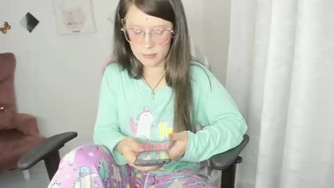 Alicie online show from June 2026 05:28:02 AM