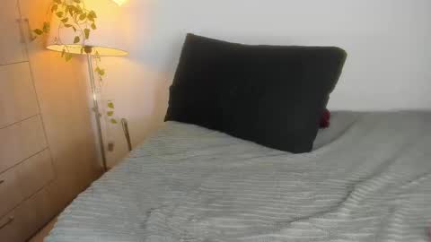 zooe online show from October 2025 12:33:01 PM