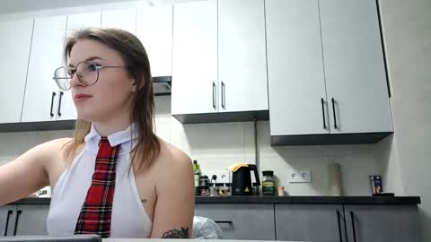 Snapshot of zoriana20 chatting on November 2025 09:04:02 PM zoriana20 online show from November 2025 09:04:02 PM