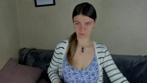 Zoriana online show from December 2025 09:23:02 PM