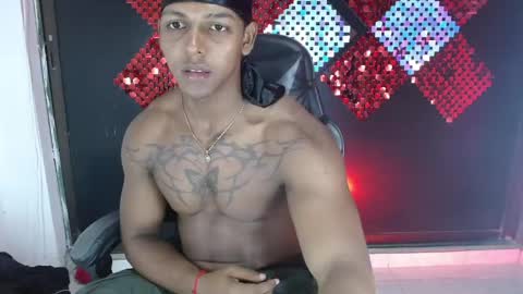 Snapshot of zoriel_derox chatting on April 2026 05:52:01 PM Zoriel online show from April 2026 05:52:01 PM
