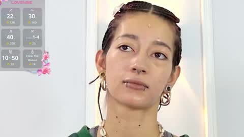 Snapshot of zorravioleta chatting on May 2026 02:23:01 PM Violeta online show from May 2026 02:23:01 PM