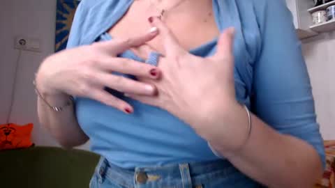 Snapshot of zosya1111 chatting on December 2024 09:45:02 AM Zosya1111 online show from December 2024 09:45:02 AM