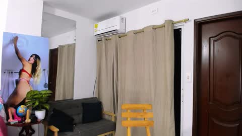 Snapshot of zou_quira chatting on February 2026 01:56:02 AM zou_quira online show from February 2026 01:56:02 AM