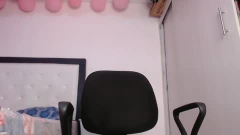 Snapshot of zousxxx chatting on February 2025 02:58:02 AM zousxxx online show from February 2025 02:58:02 AM