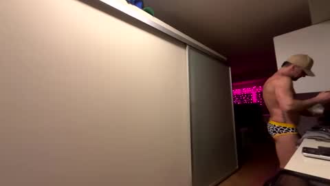 Zuko online show from February 2025 12:58:01 PM