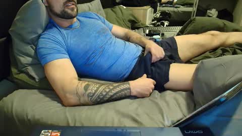 Zuko online show from November 2025 03:49:01 AM