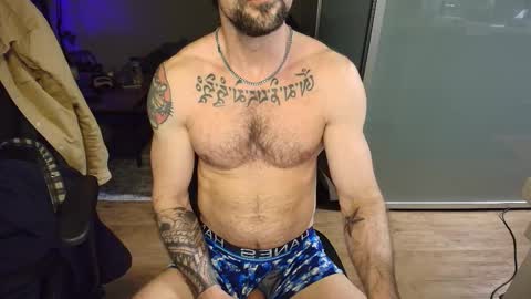 Snapshot of zuko_zen69 chatting on March 2026 01:40:02 PM Zuko online show from March 2026 01:40:02 PM