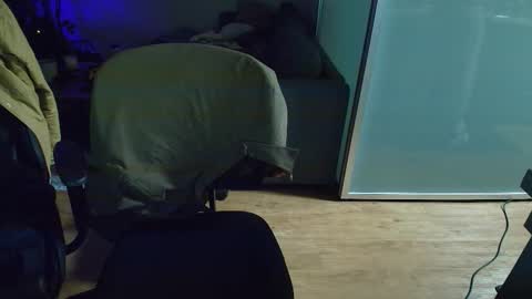 Snapshot of zuko_zen69 chatting on March 2026 02:02:02 PM Zuko online show from March 2026 02:02:02 PM