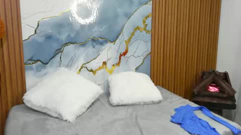 zulemapiel online show from May 2026 10:59:02 PM