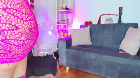 zully_green online show from August 2026 04:33:01 AM