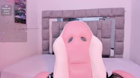 Snapshot of zulyjones chatting on September 2025 11:58:01 AM Zuly online show from September 2025 11:58:01 AM