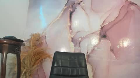 Snapshot of zuri_lux chatting on December 2025 09:34:02 PM Zuri Lux online show from December 2025 09:34:02 PM