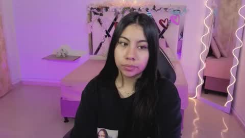 ZURY   online show from November 2025 11:32:01 AM