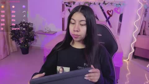 ZURY   online show from November 2025 11:32:02 AM