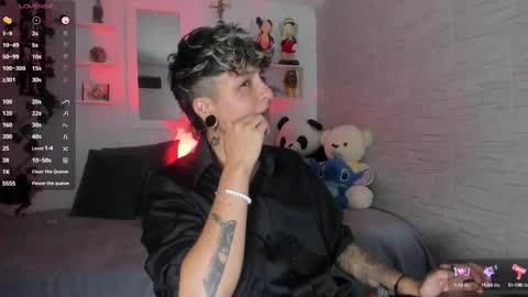 Zury Ramirez online show from October 2025 08:31:02 PM