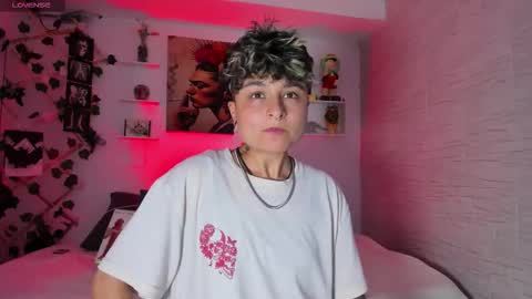 Zury Ramirez online show from October 2025 09:42:01 PM