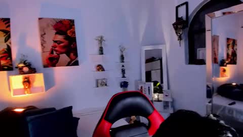 Zury Ramirez online show from December 2025 09:52:02 PM