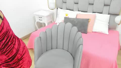 Im Zusan My schedule is from 1030pm to 430 am colombian time online show from March 2026 02:04:02 AM